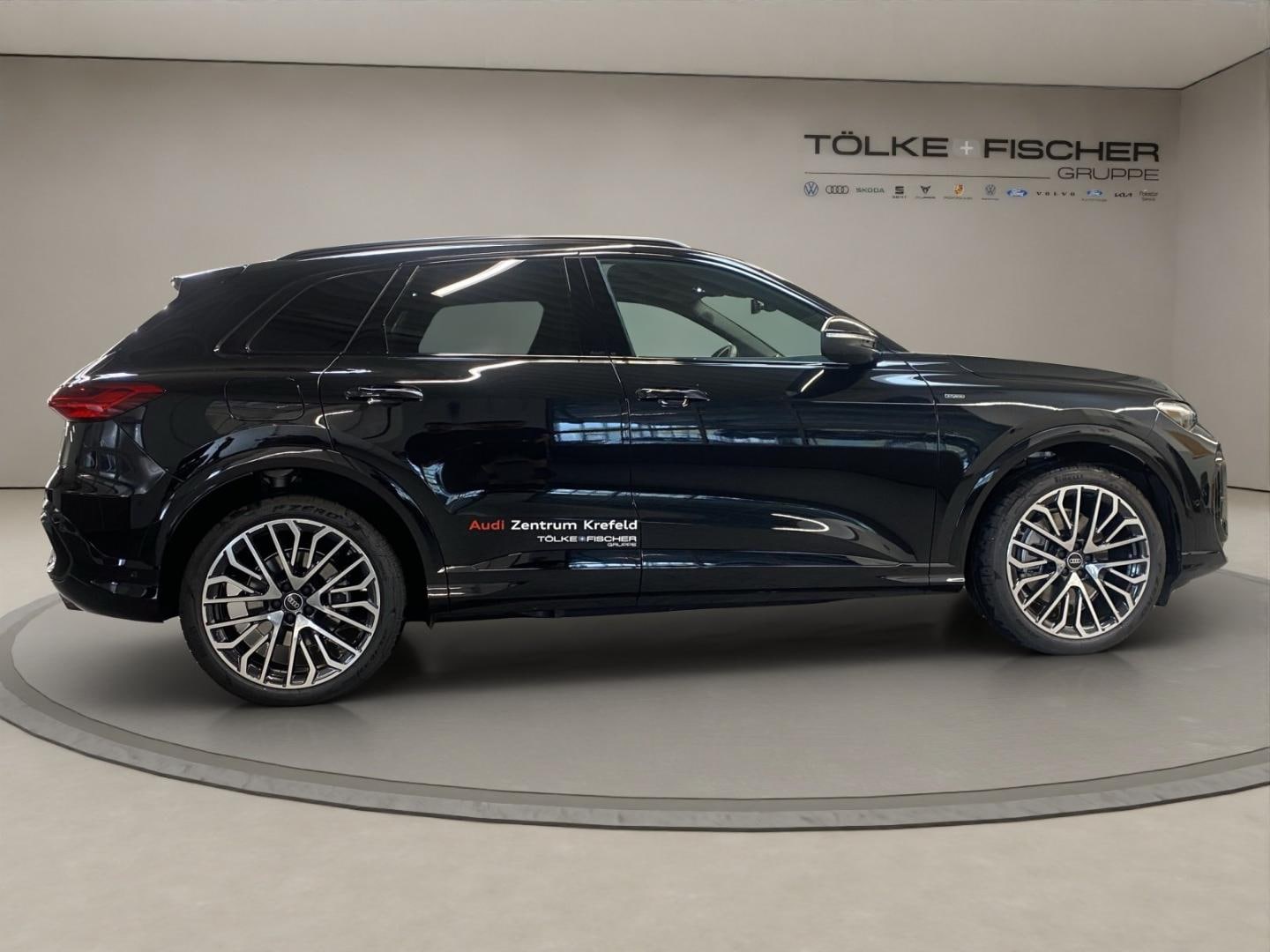 Bild über Audi Q5 SUV e-hybrid e-hybrid quattro 220 kW S tronic - für weitere Informationen kontaktieren Sie den Audi Partner
