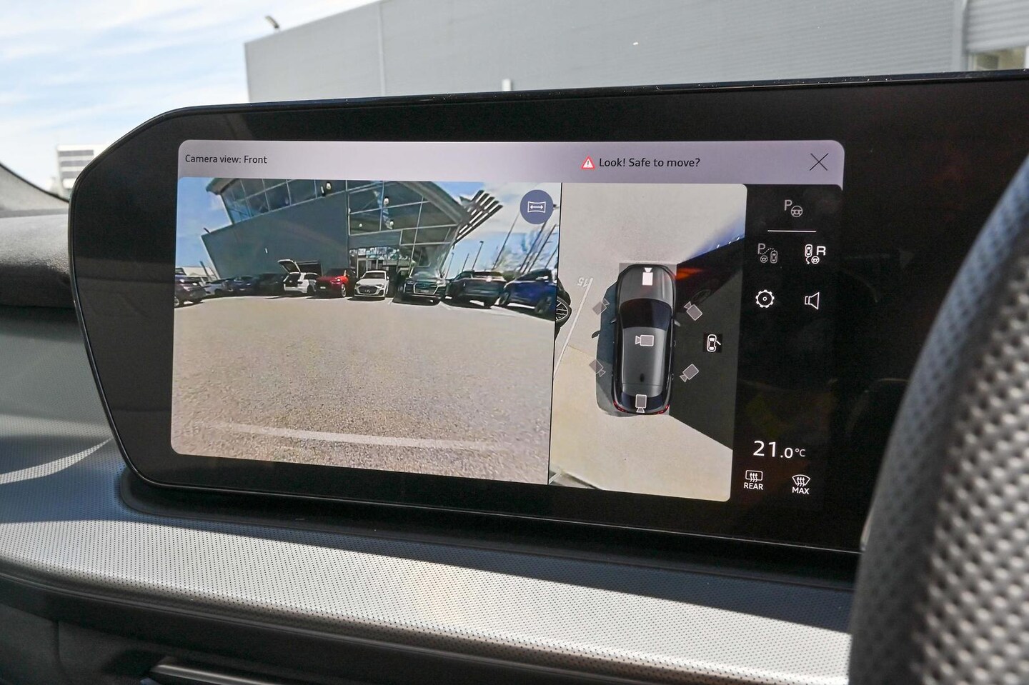 Image about Audi Q3 Sportback TFSI quattro 195 kW