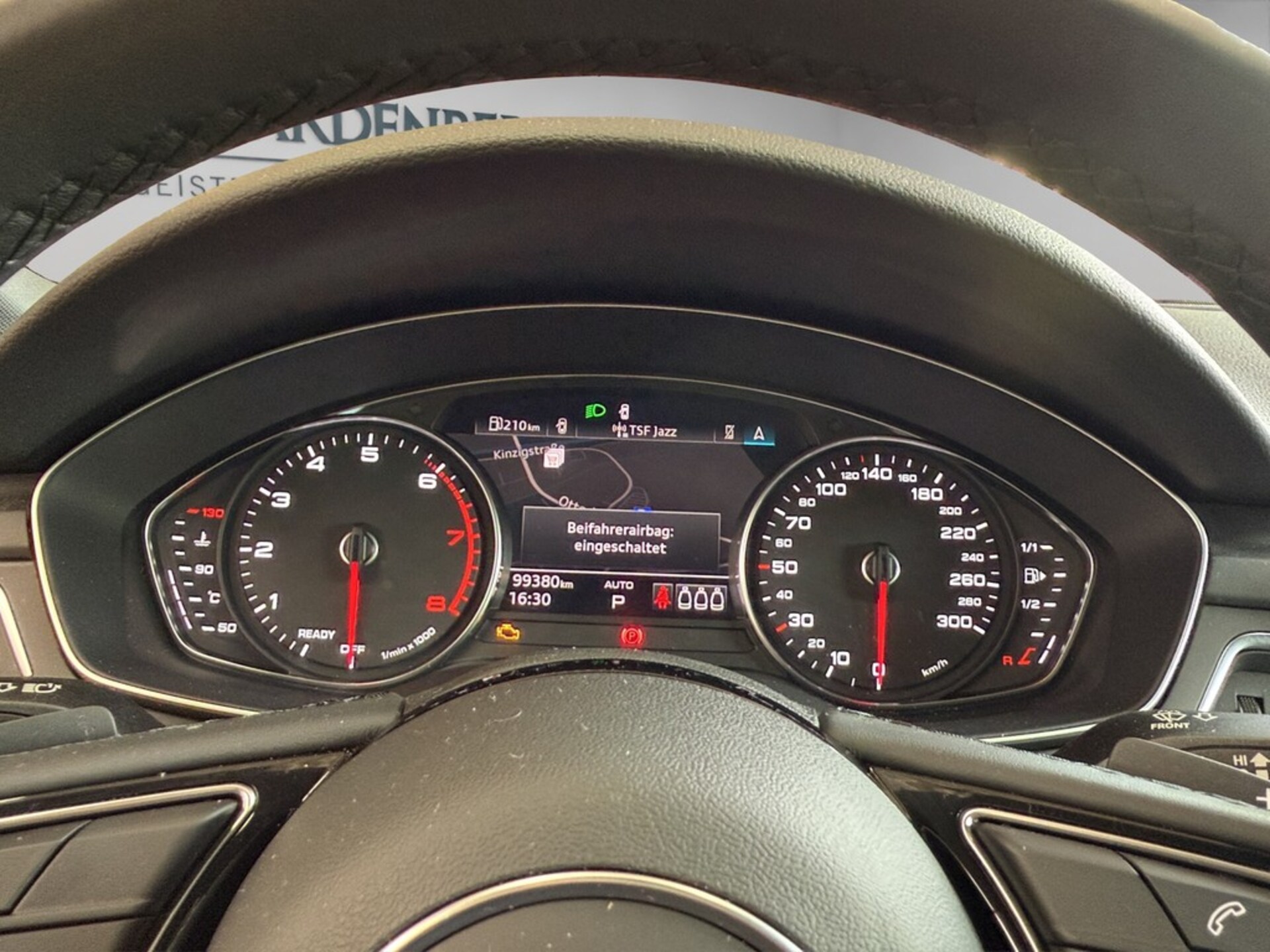 Audi A4 Avant S line