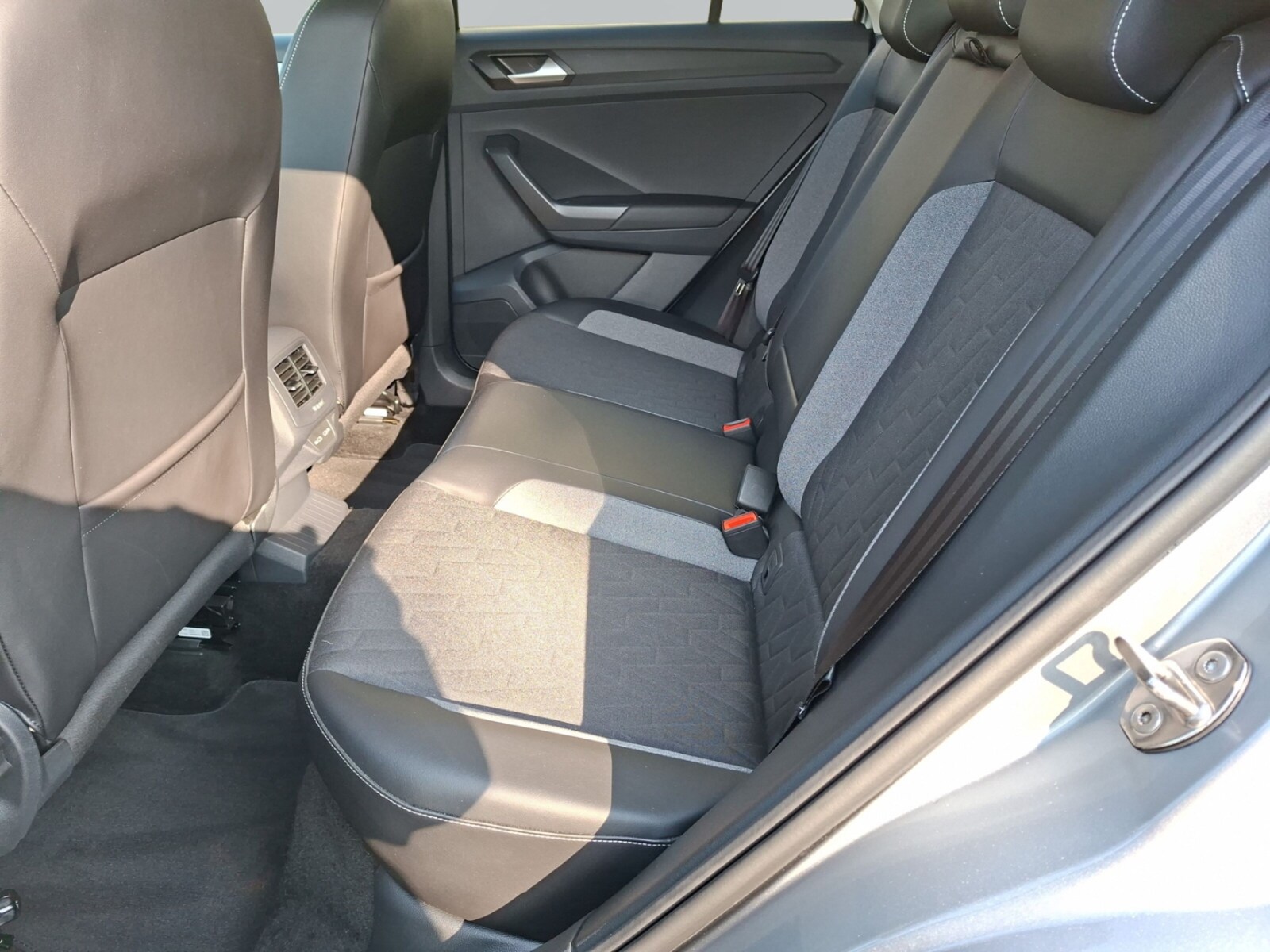 Volkswagen T-Roc – Bild 12