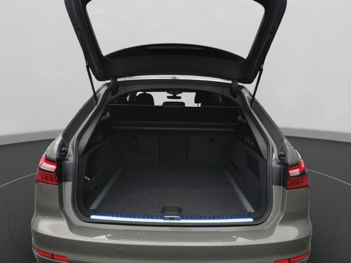 Bild über Audi A6 Avant advanced 40 TDI quattro S tronic - für weitere Informationen kontaktieren Sie den Audi Partner