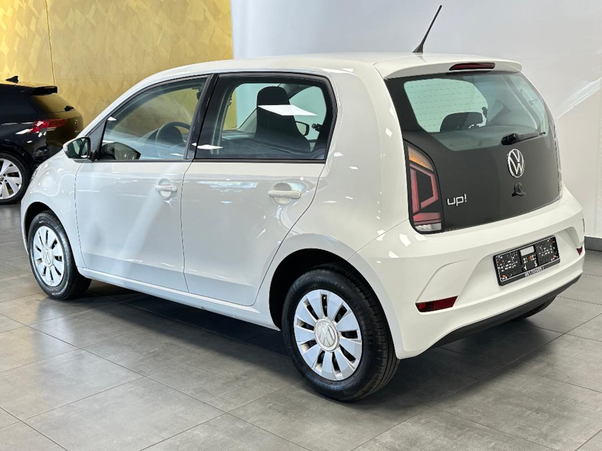 Volkswagen up! move up!