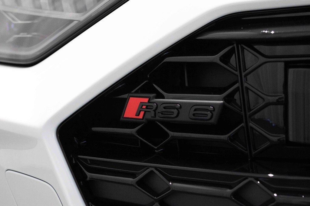 Bild som visar&nbsp;Audi RS 6 Avant&nbsp;RS 6 Avant performance 630 hk tiptronic - för mer information kontakta din Audi Partner