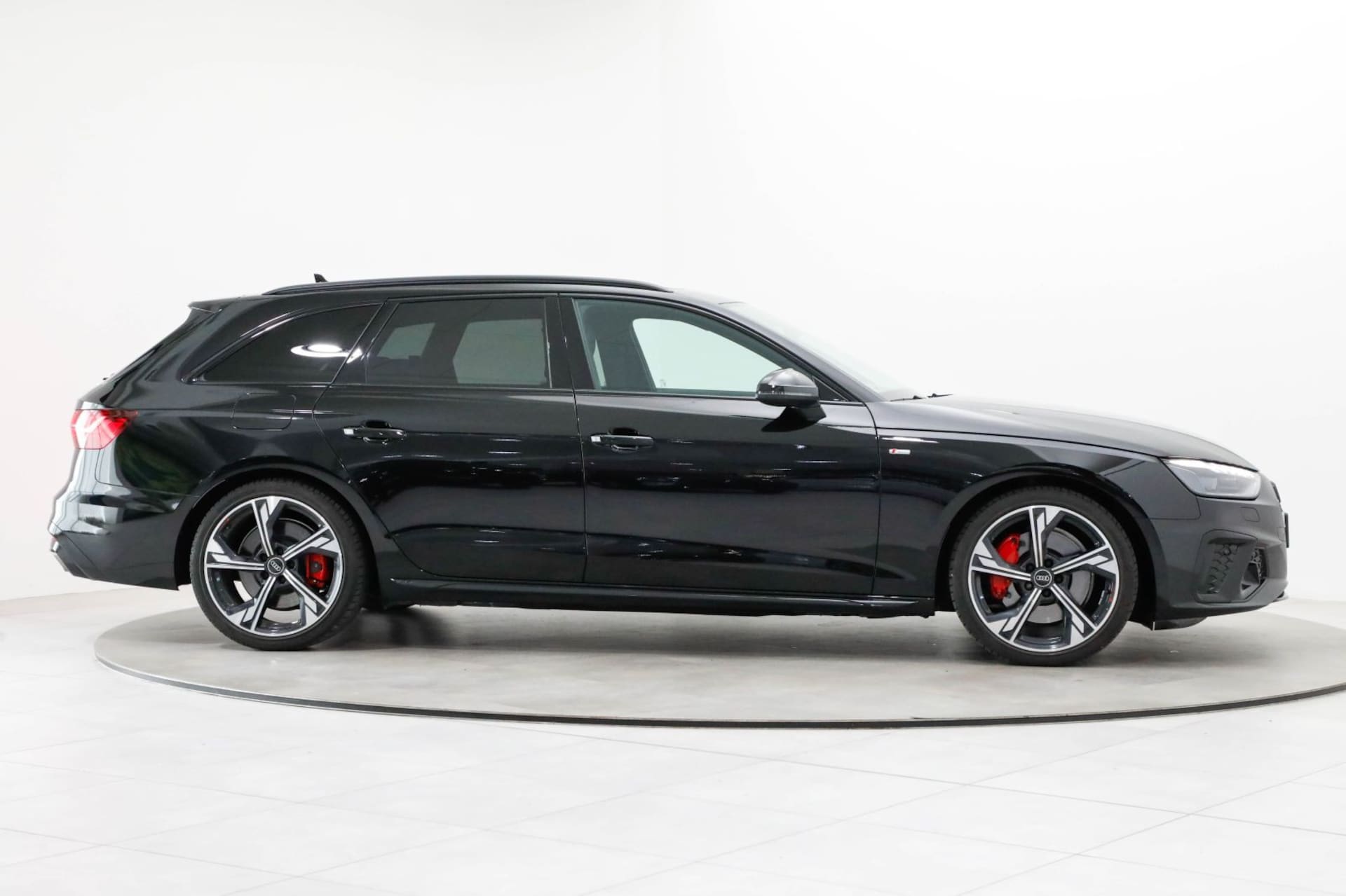 Audi A4 Avant S line