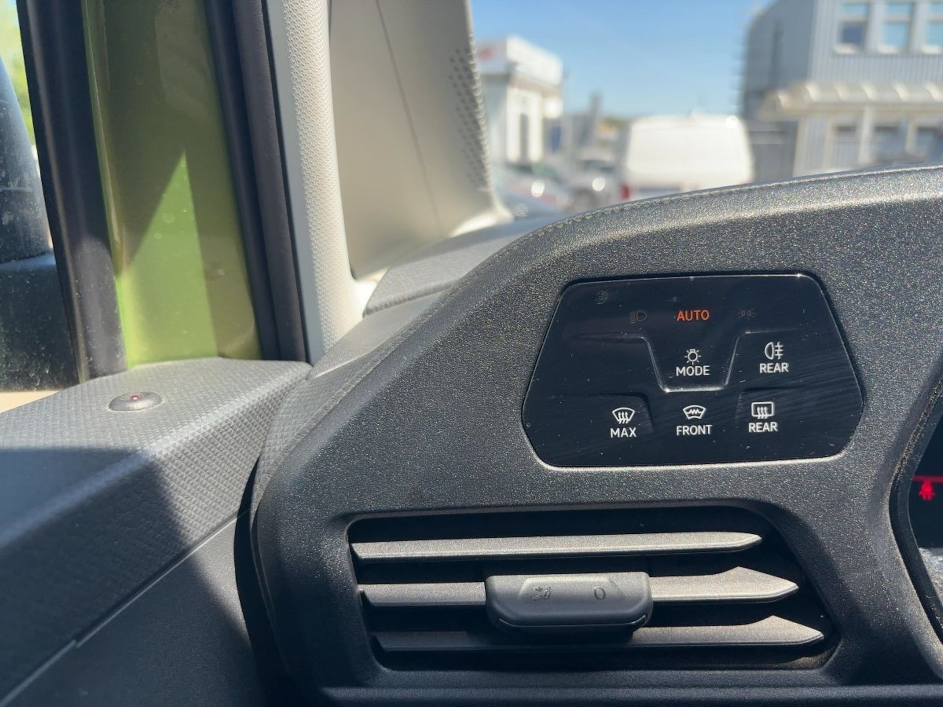 Volkswagen Caddy Maxi Kombi Basis-Modell