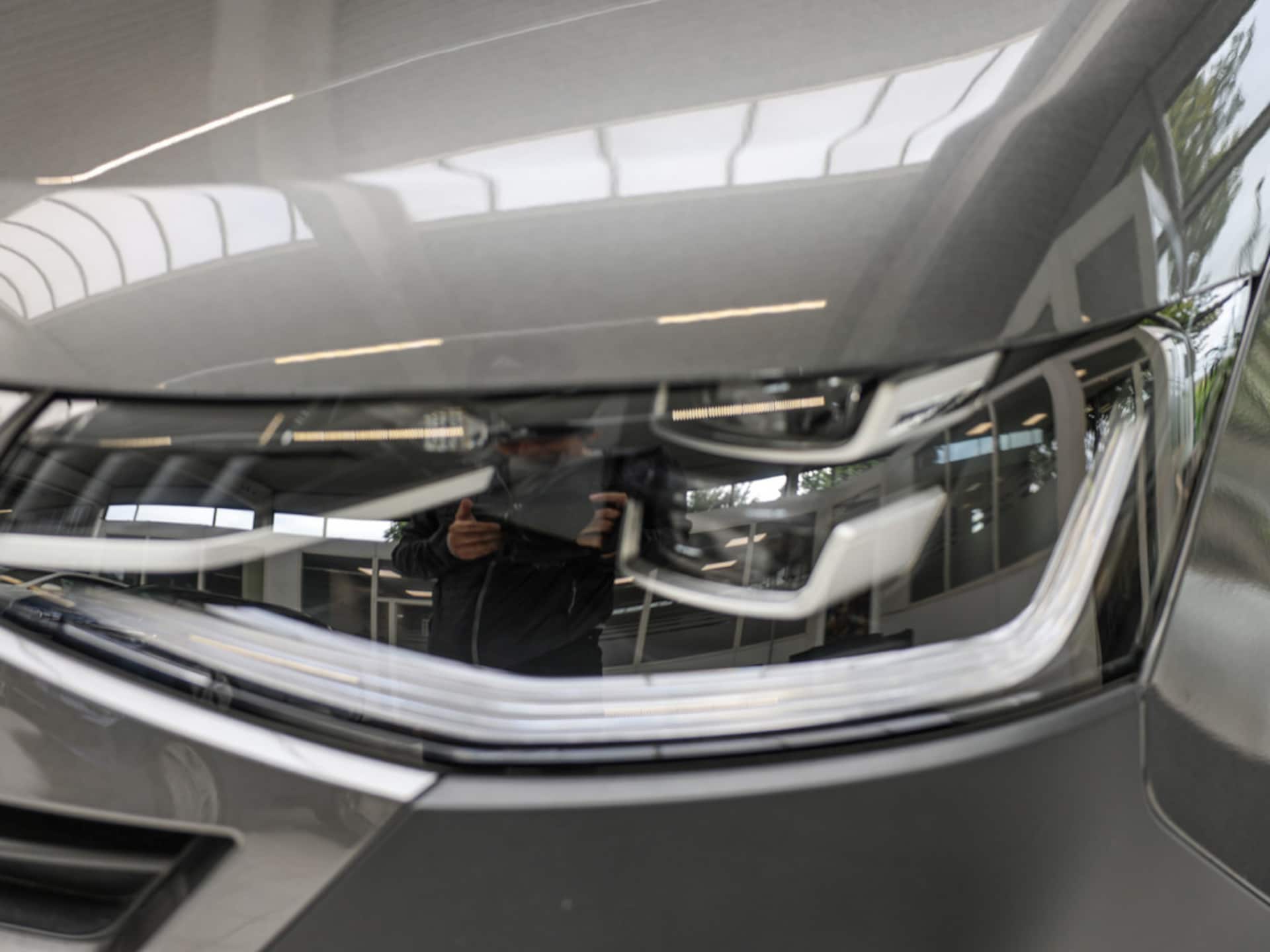 Volkswagen Caravelle langer Radstand Basis-Modell
