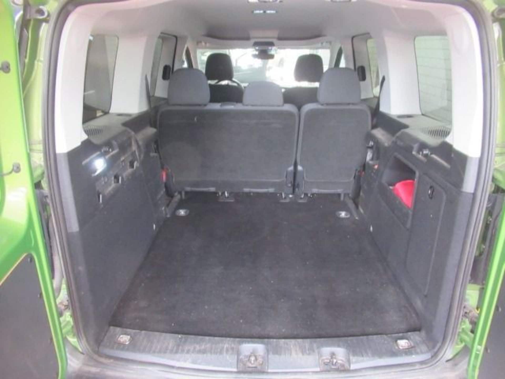 Volkswagen Caddy Maxi Kombi Basis-Modell
