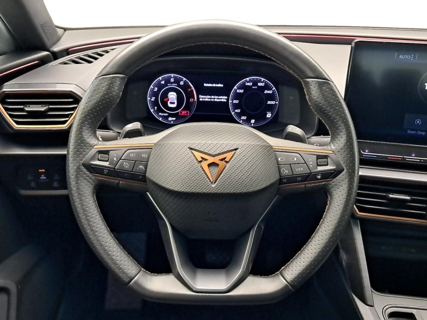 CUPRA Leon León 1.5 eTSI DSG 110 kW (150 CV) — photo 9