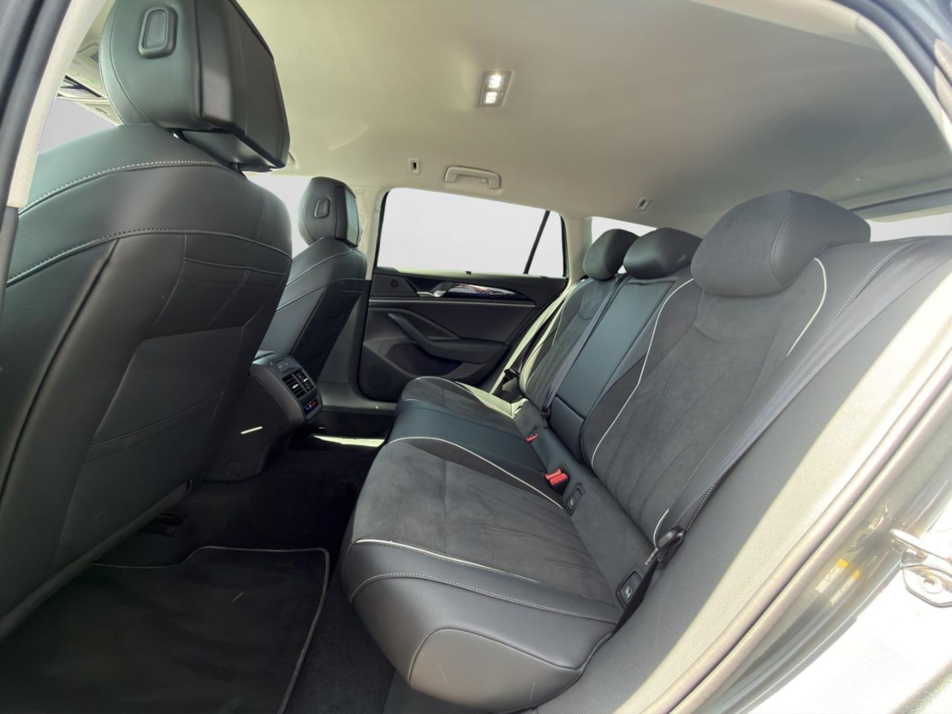 Volkswagen Passat Elegance