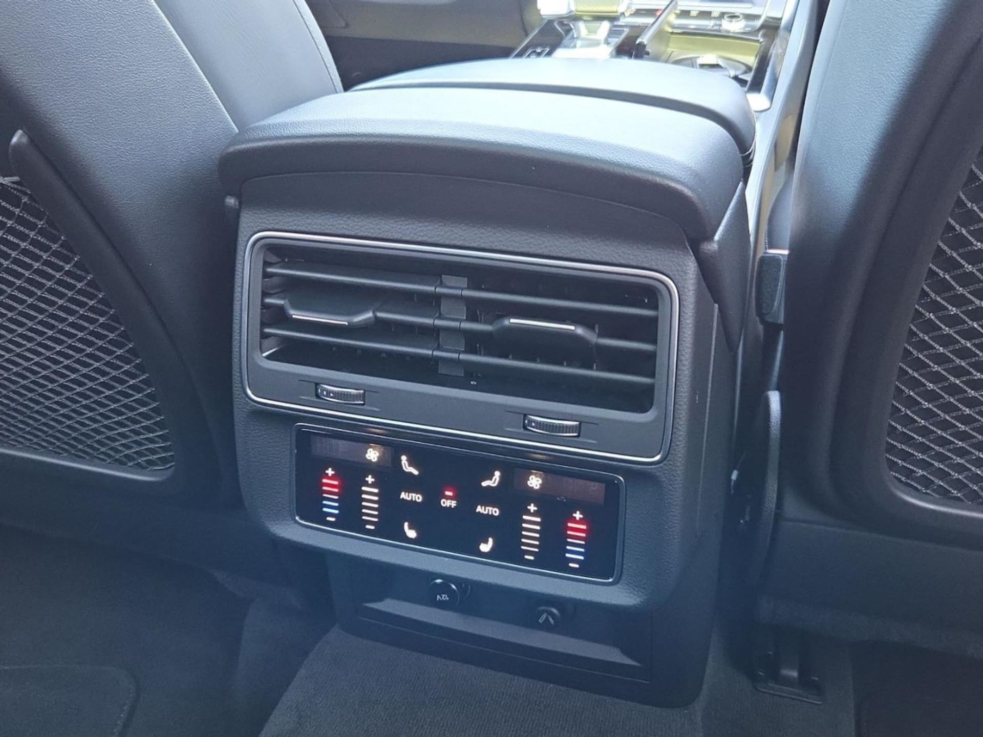 Audi SQ8 SUV