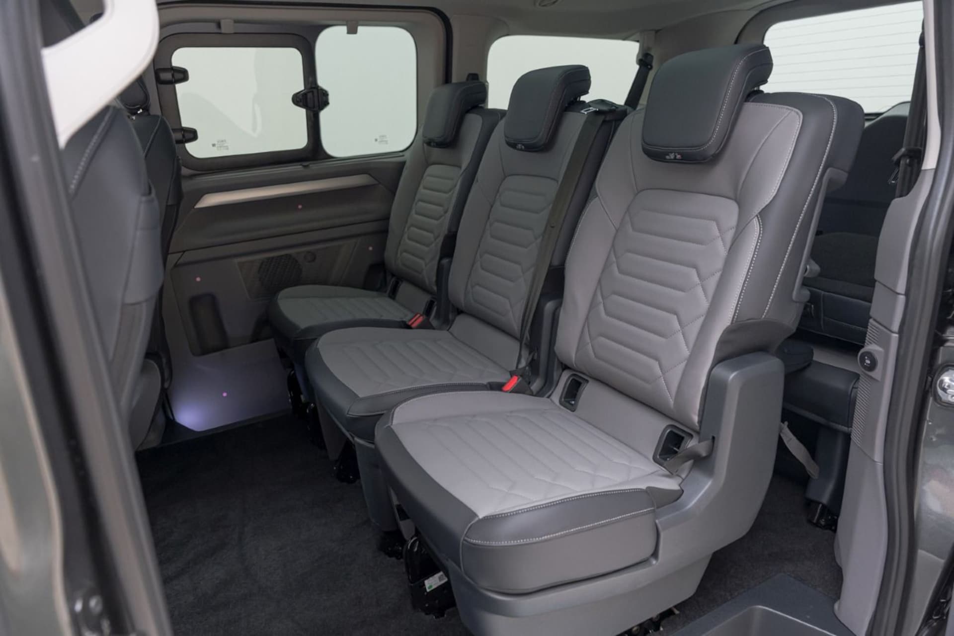 Volkswagen e-Caravelle Style