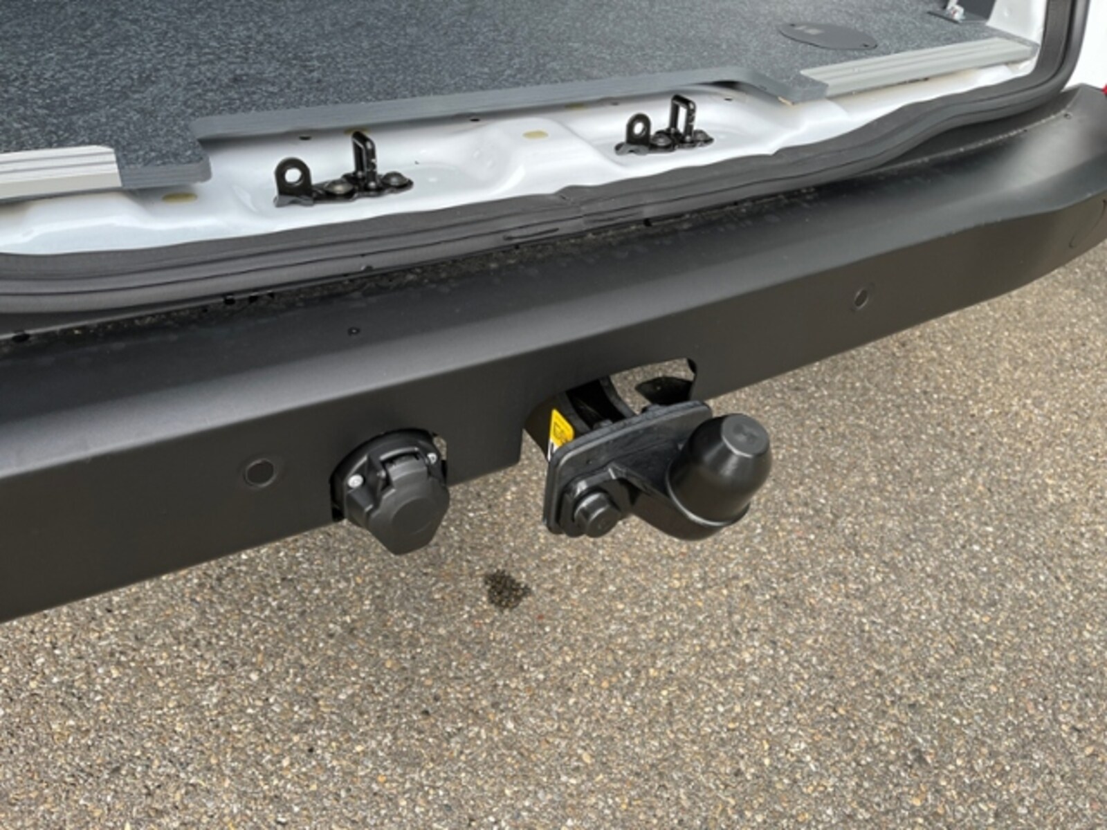 Volkswagen Transporter Kasten langer Radstand – Bild 5