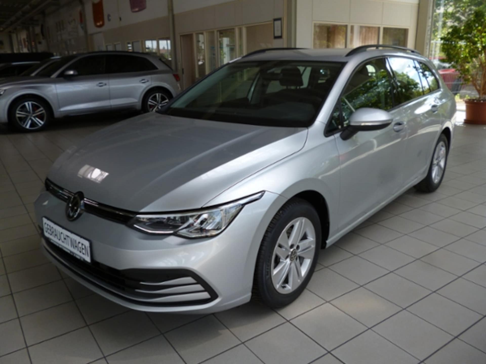 Volkswagen Golf Variant Life