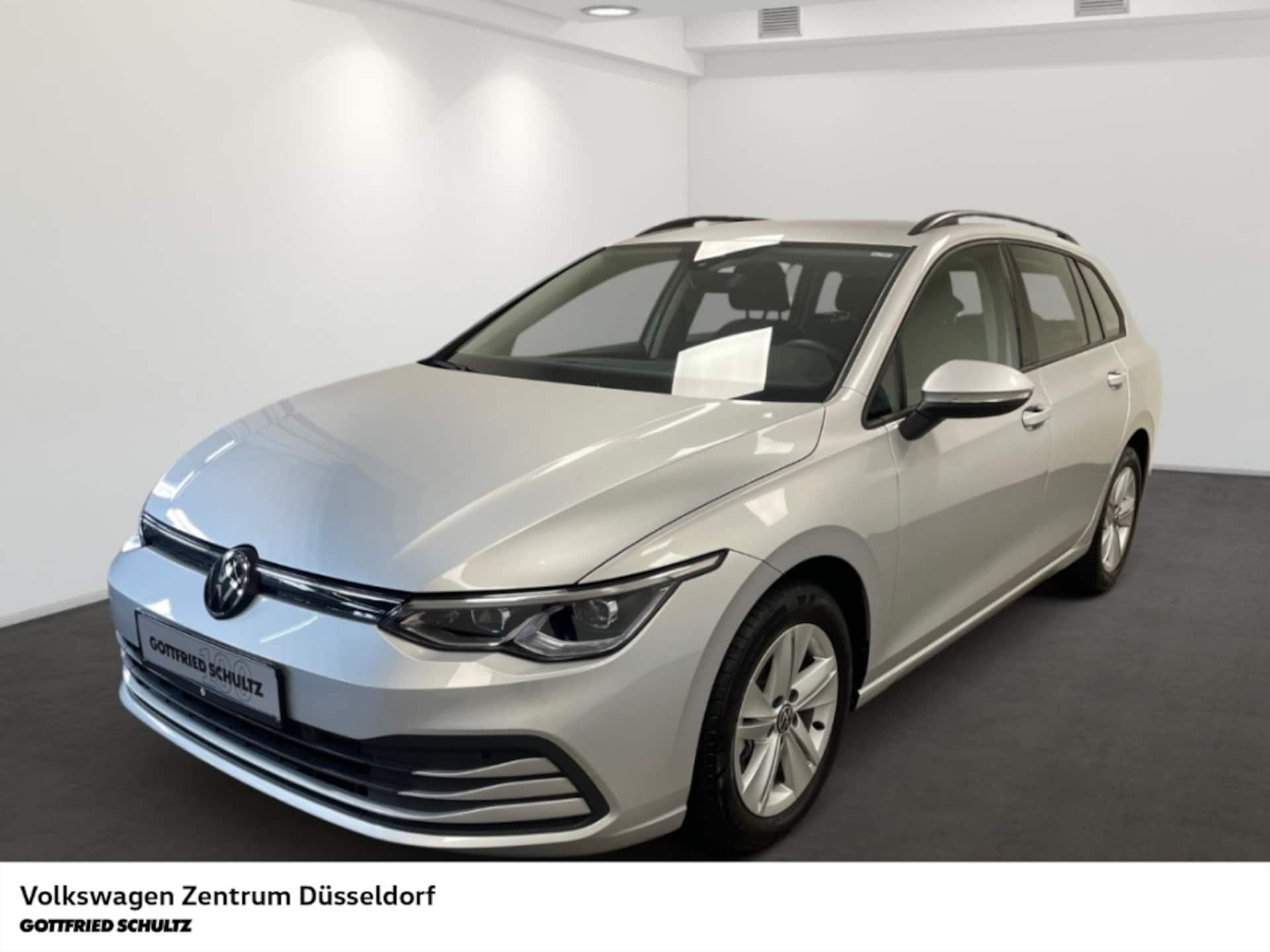 Volkswagen Golf Variant 2024 — Life 1.5 eTSI DSG Navi Sitzheiz LED ACC