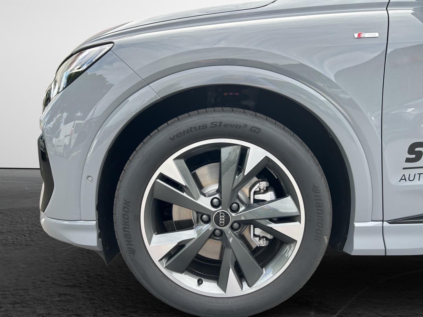 Image about Audi Q4 e-tron 45 e-tron