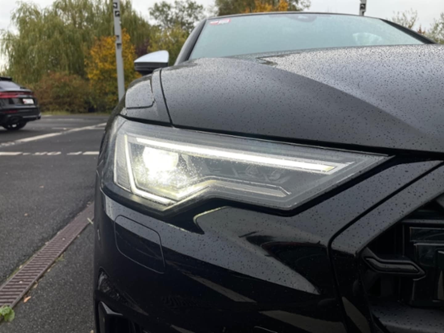 Bild über Audi S6 Avant TDI quattro tiptronic - für weitere Informationen kontaktieren Sie den Audi Partner