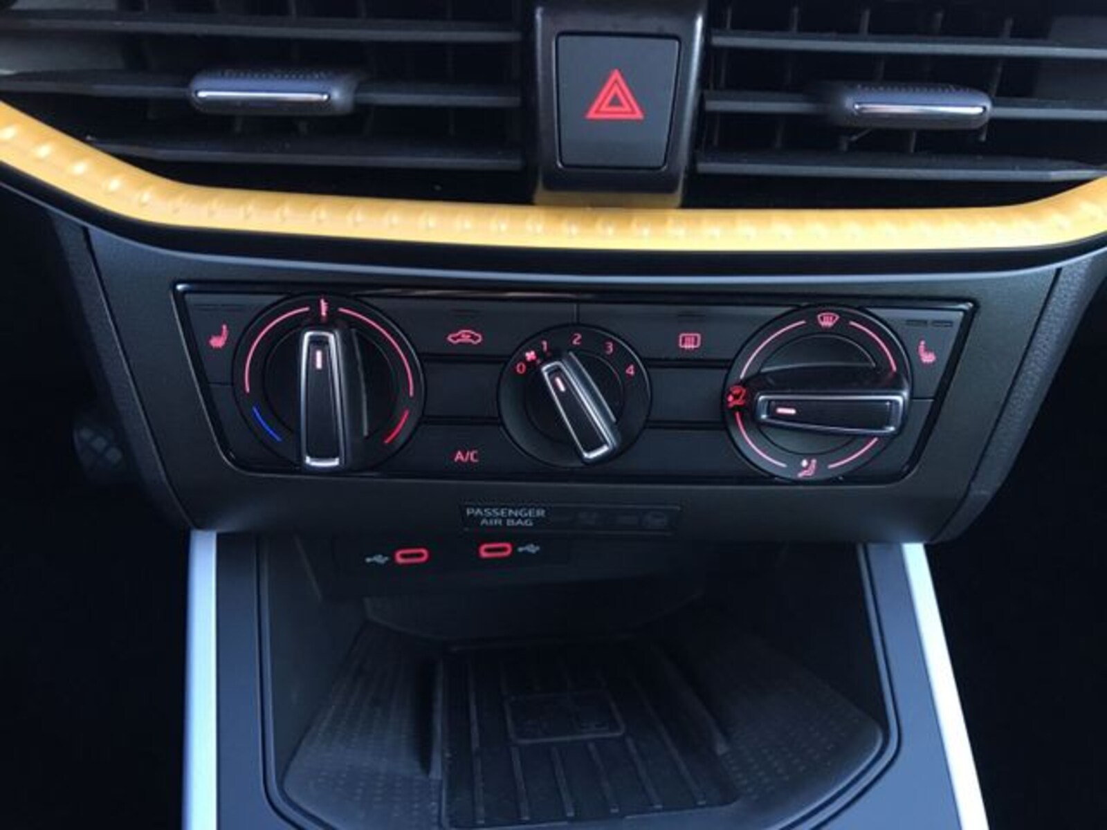 SEAT Arona – Bild 13