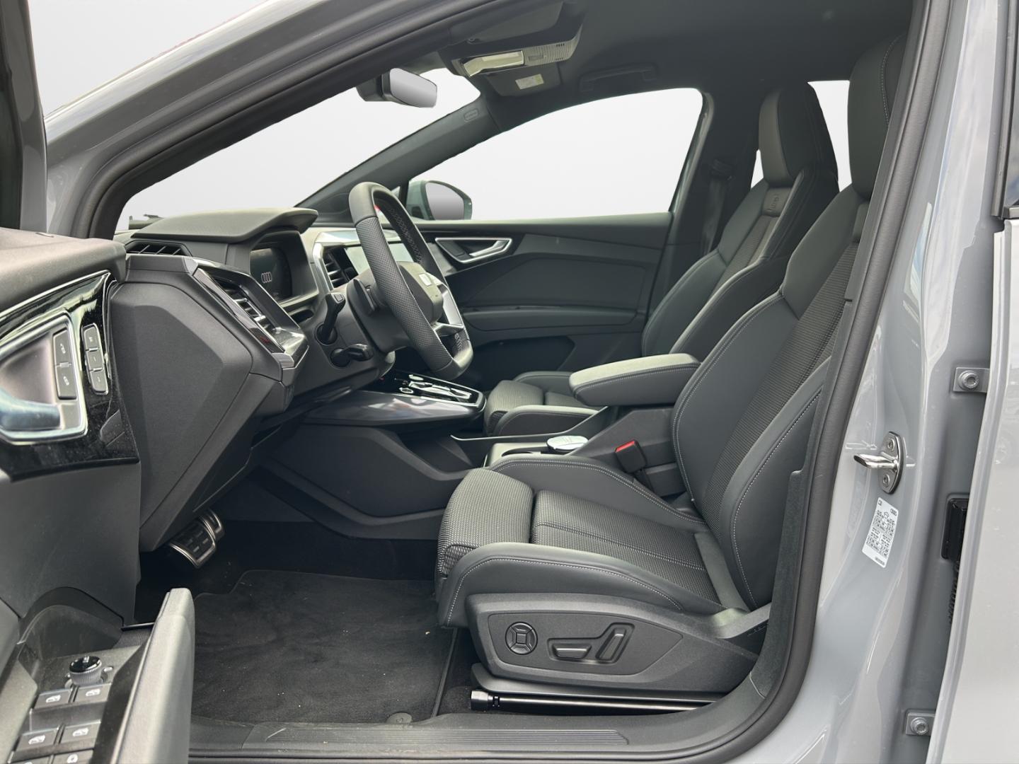 Image about Audi Q4 e-tron 45 e-tron