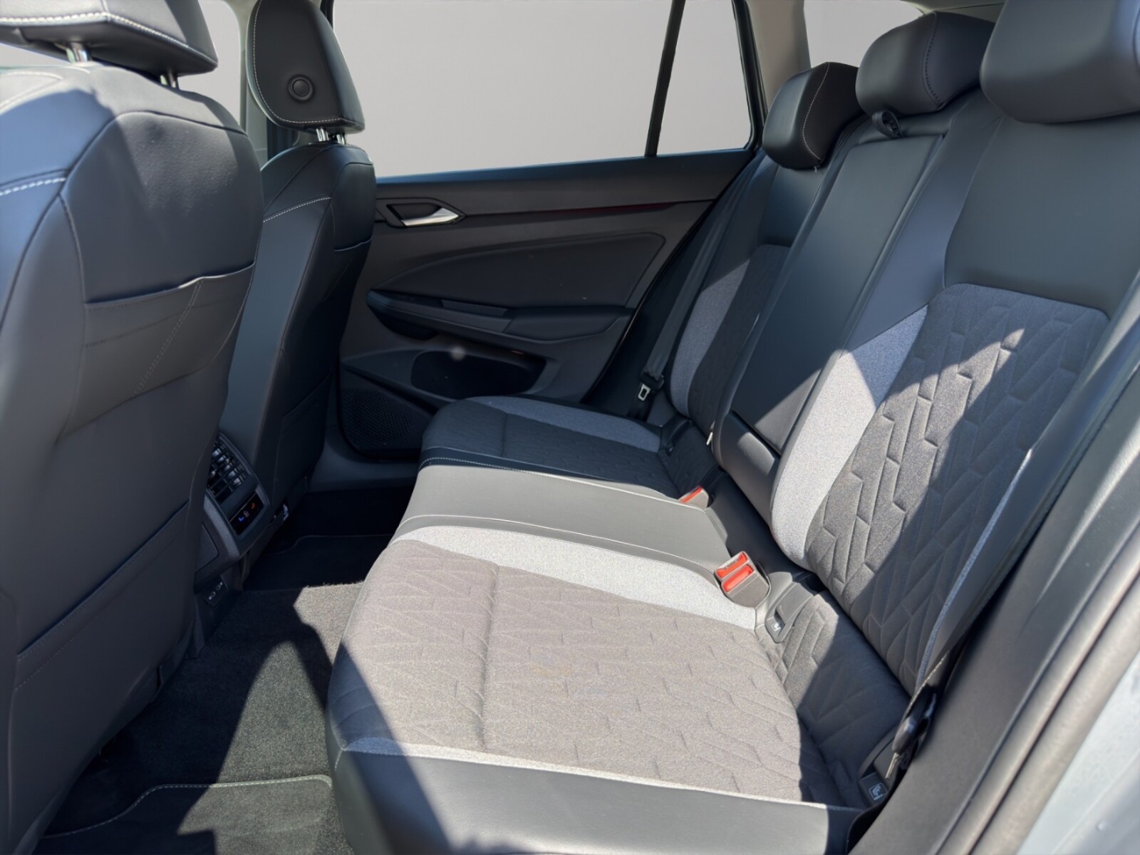 Volkswagen Golf Variant – Bild 12