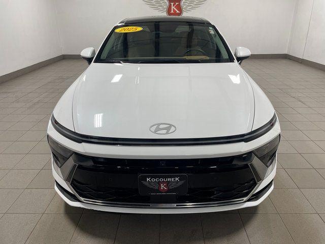 2025 Hyundai Sonata Hybrid
