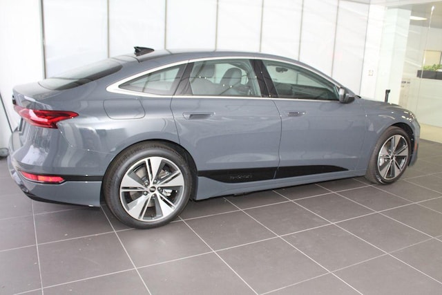 2025 Audi A6 Sportback e-tron Premium - Photo 3