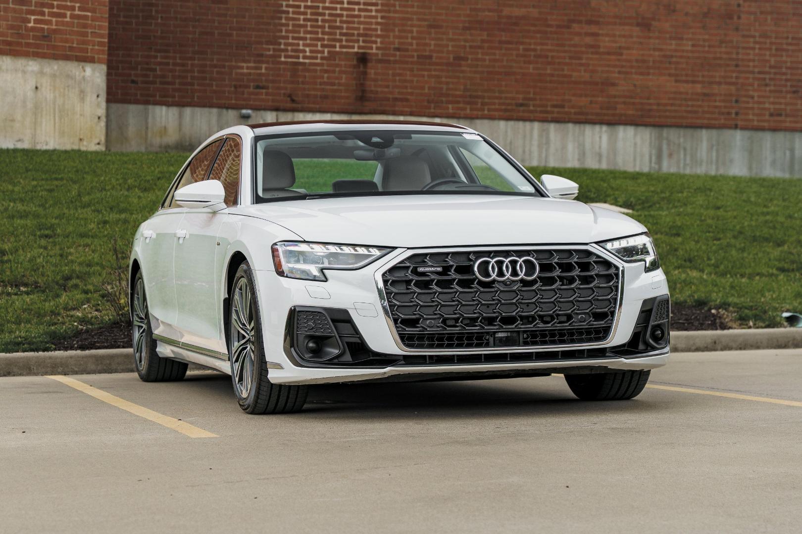 2023 Audi A8 55 TFSI L quattro Tiptronic's photo