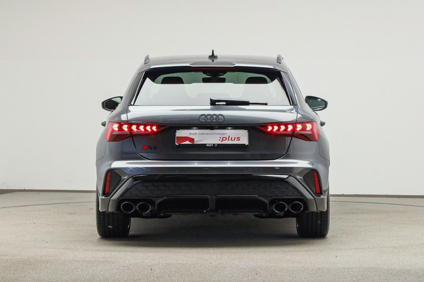 Bild über Audi S3 Sportback TFSI quattro S tronic - für weitere Informationen kontaktieren Sie den Audi Partner