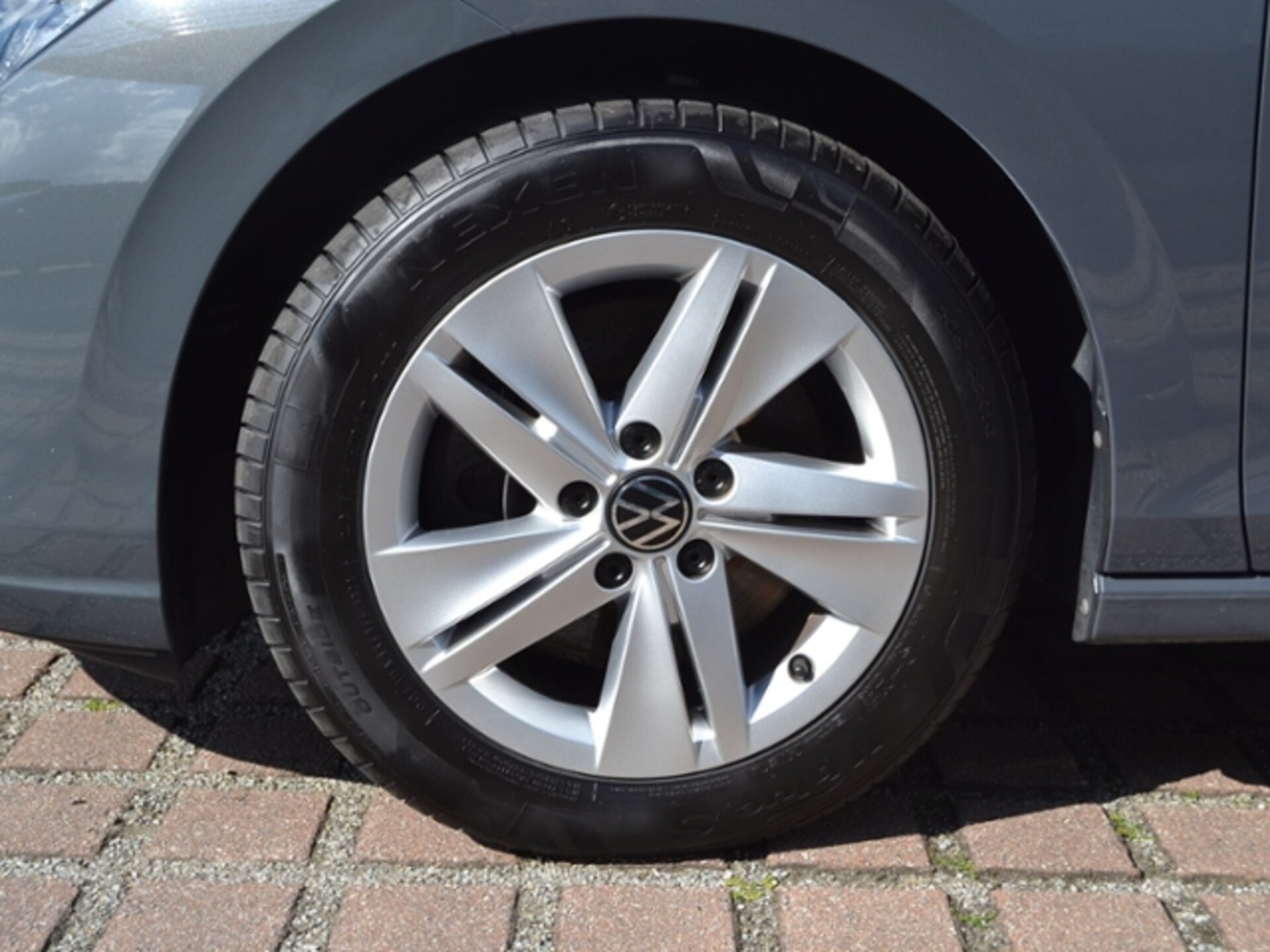 Volkswagen Golf Variant Life