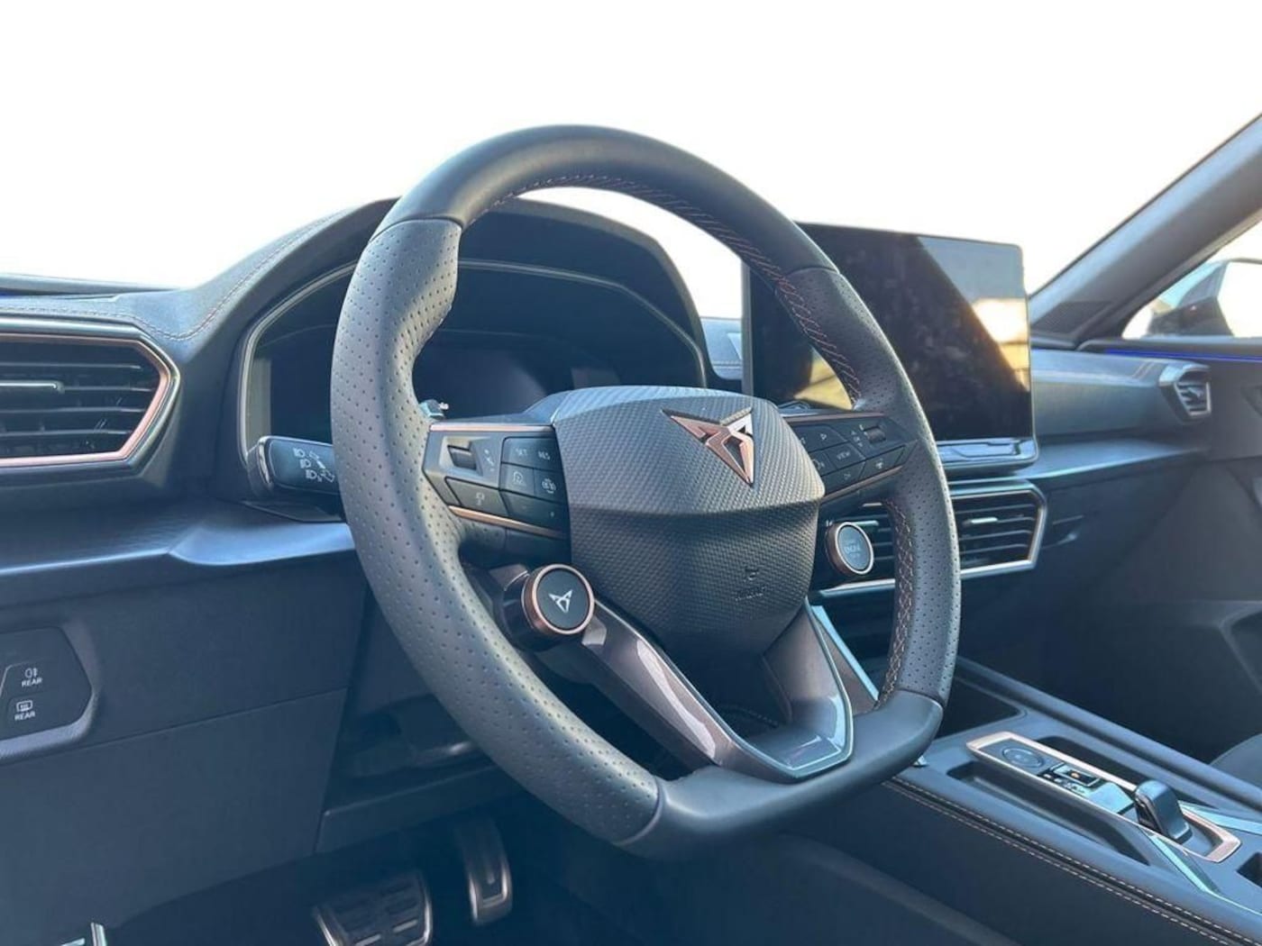 CUPRA Formentor 1.5 eTSI DSG 110 kW (150 CV) — photo 9