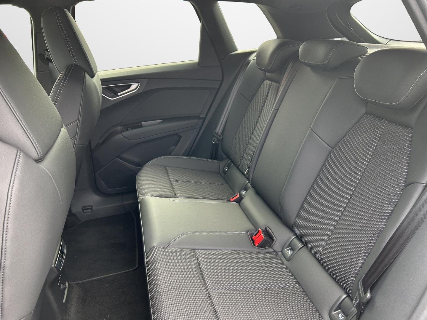 Image about Audi Q4 e-tron 45 e-tron