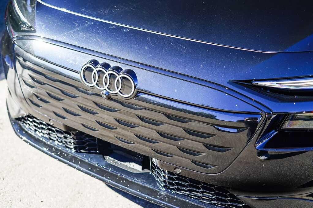 2025 Audi A6 Sportback e-tron Premium - Photo 8