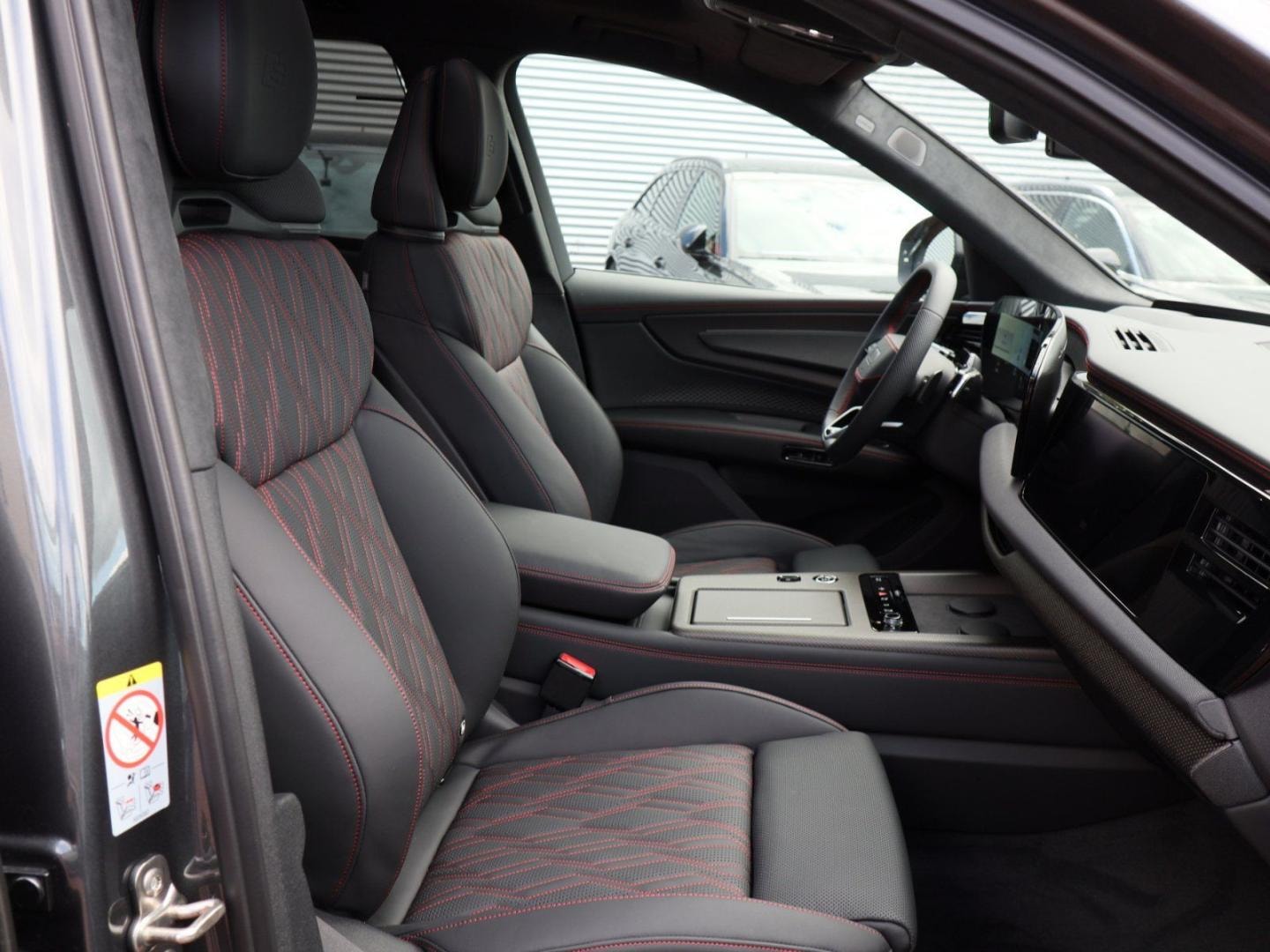 Bild über Audi Q7 SUV TDI quattro 220 kW tiptronic - für weitere Informationen kontaktieren Sie den Audi Partner
