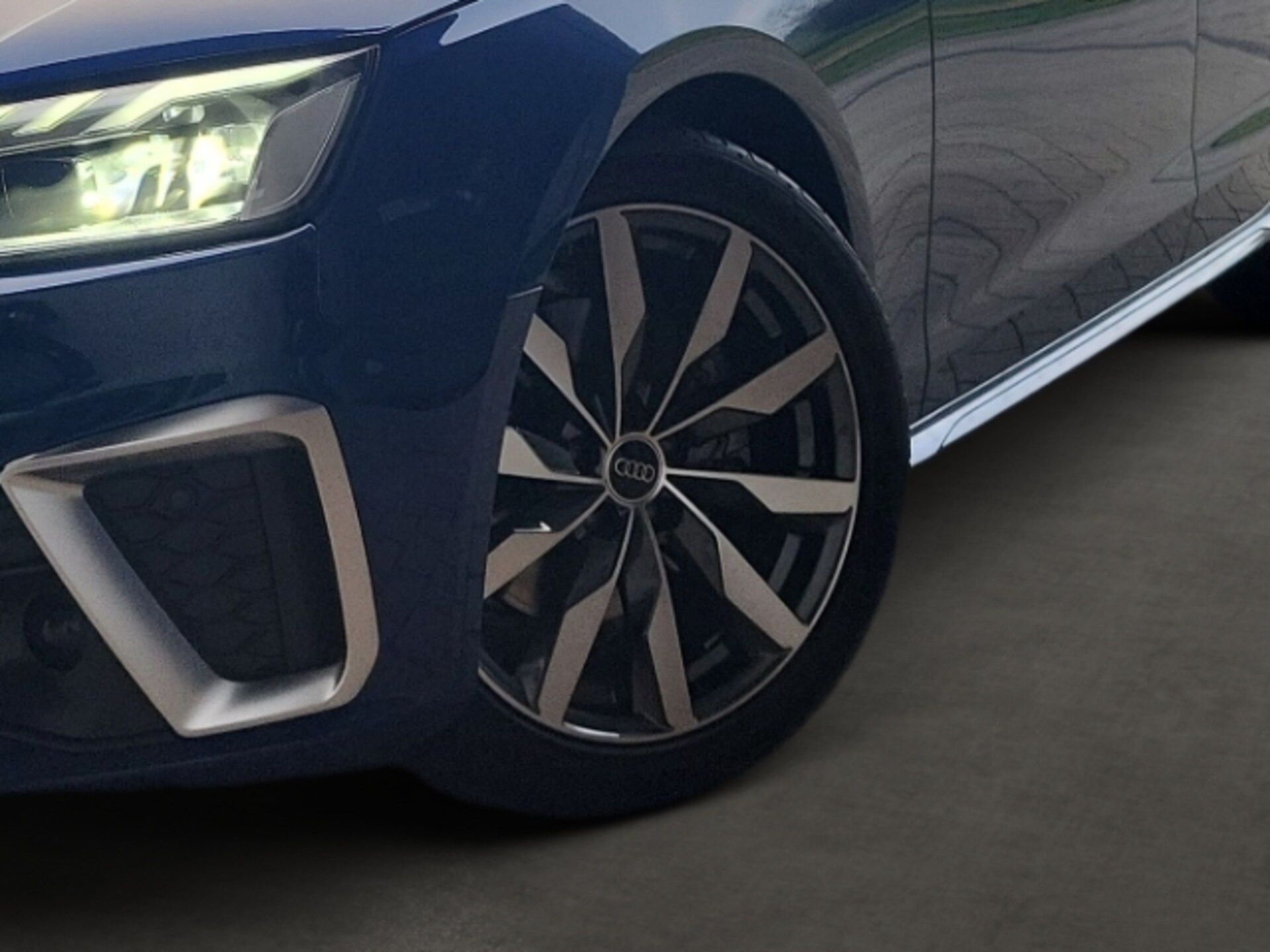 Audi A4 Avant S line