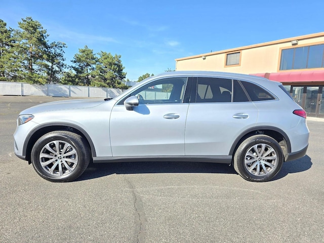 2023 Mercedes-Benz GLC 300