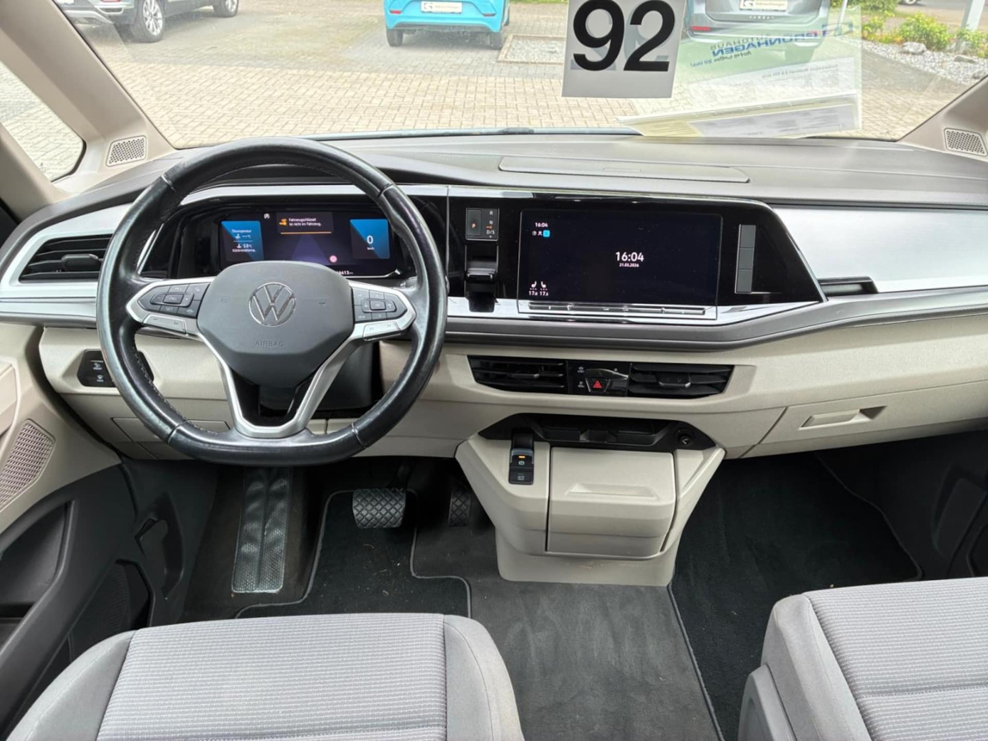 Volkswagen Multivan Langversion Basis-Modell