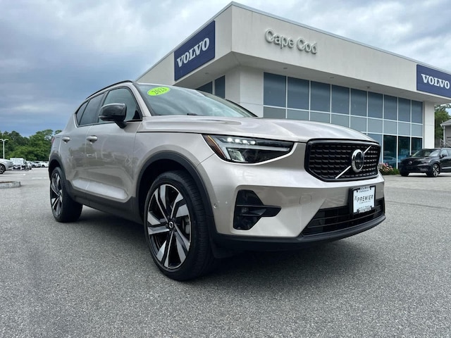 2023 Volvo XC40