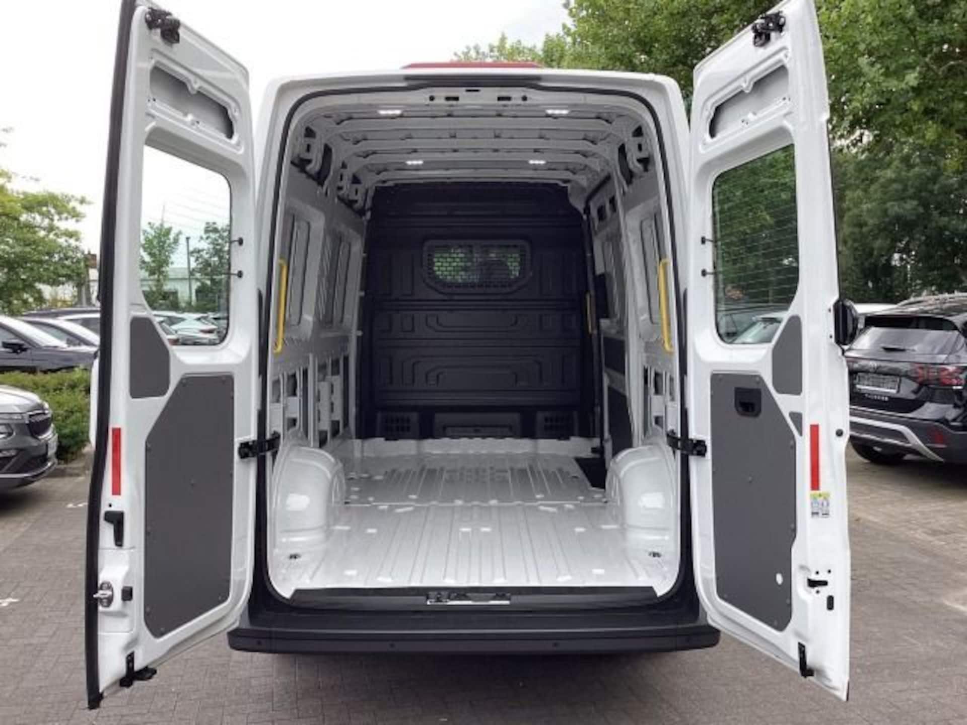 Volkswagen Crafter Kasten mittlerer Radstand