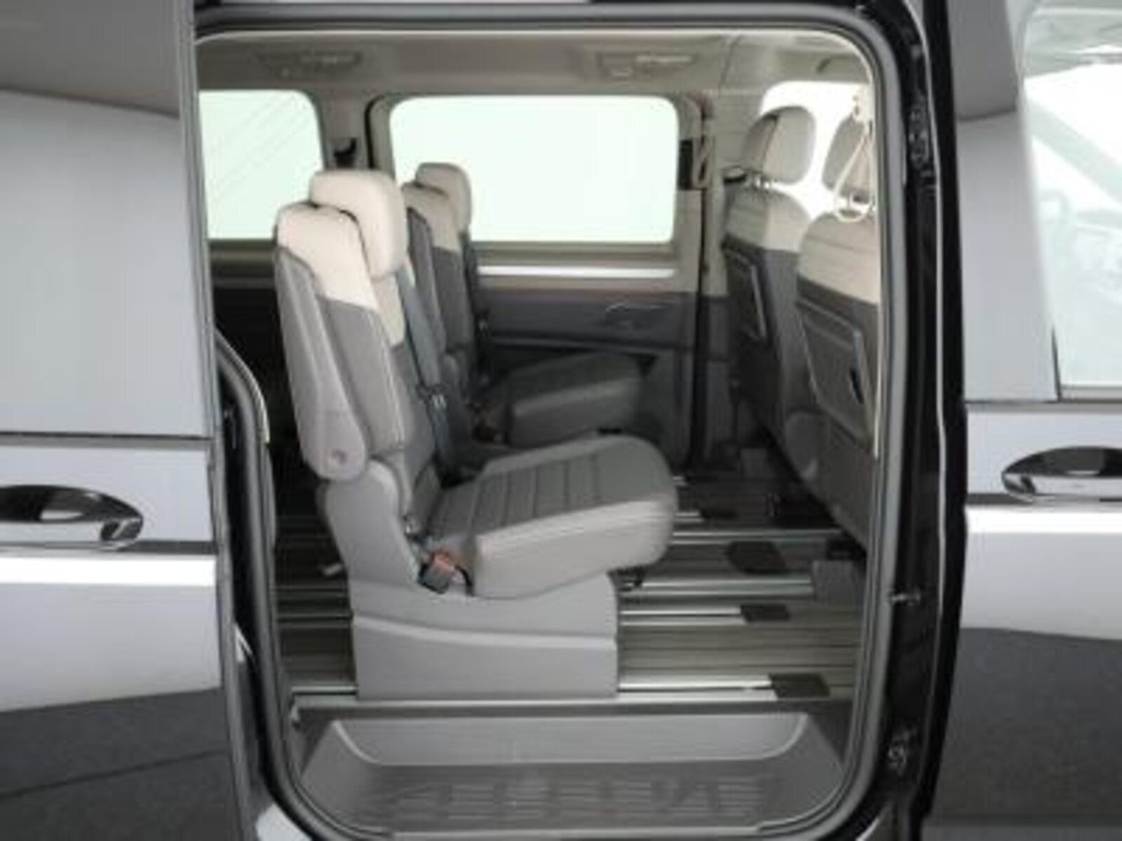Volkswagen Multivan Langversion – Bild 7