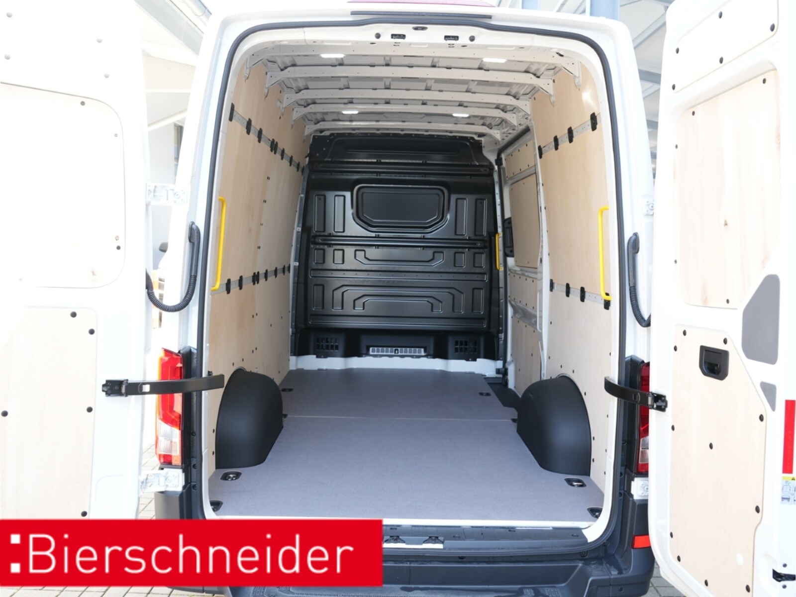 Volkswagen Crafter Kasten mittlerer Radstand – Bild 4