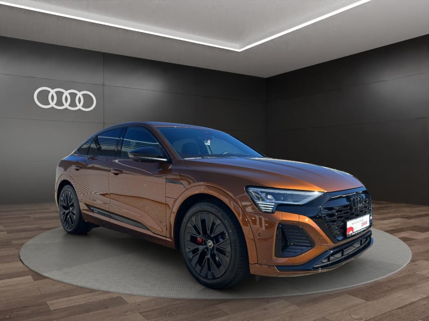 Bild über Audi Q8 Sportback e-tron S line 55 e-tron quattro - für weitere Informationen kontaktieren Sie den Audi Partner