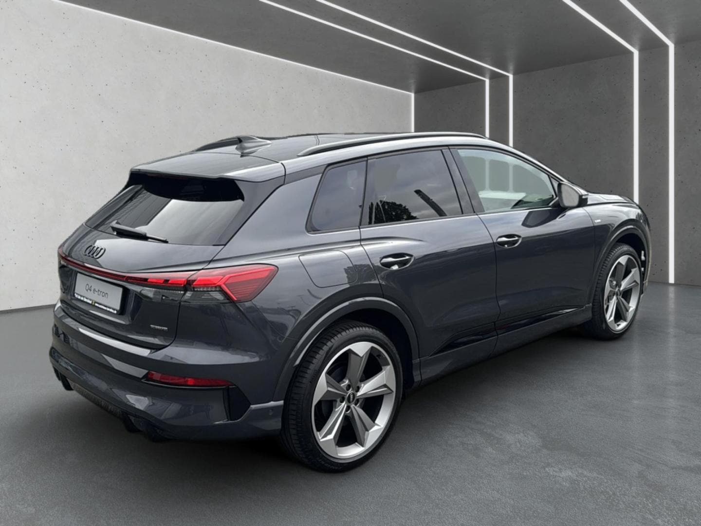 Bild über Audi Q4 SUV e-tron e-tron quattro 220 kW - für weitere Informationen kontaktieren Sie den Audi Partner