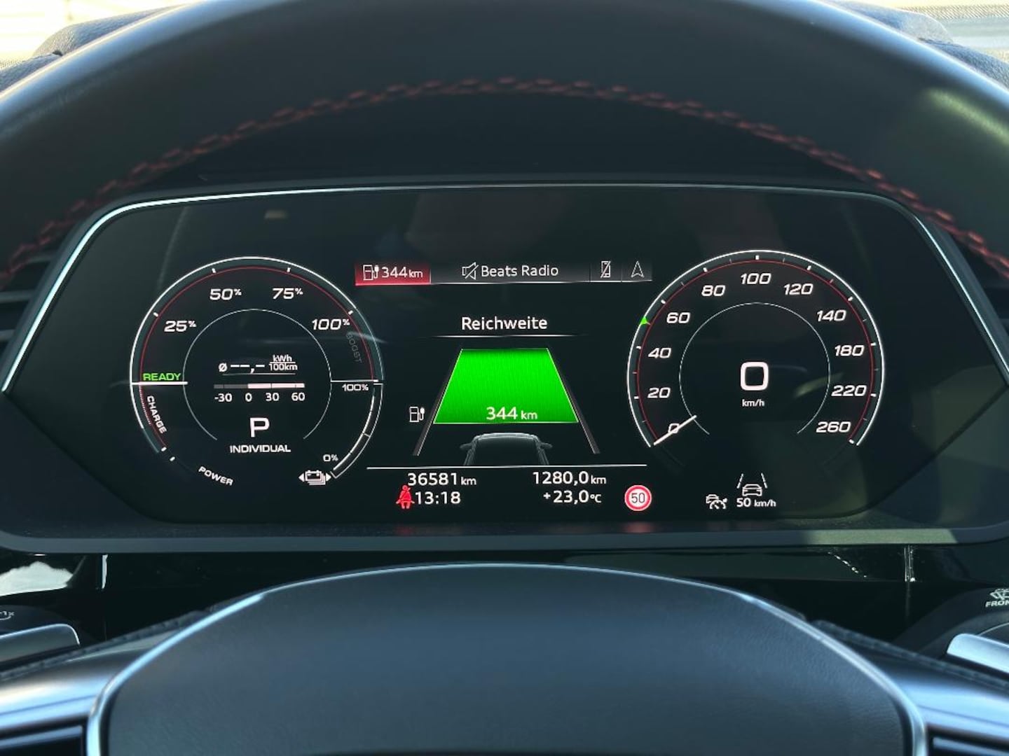 Bild über Audi Q8 Sportback e-tron S line 55 e-tron quattro - für weitere Informationen kontaktieren Sie den Audi Partner