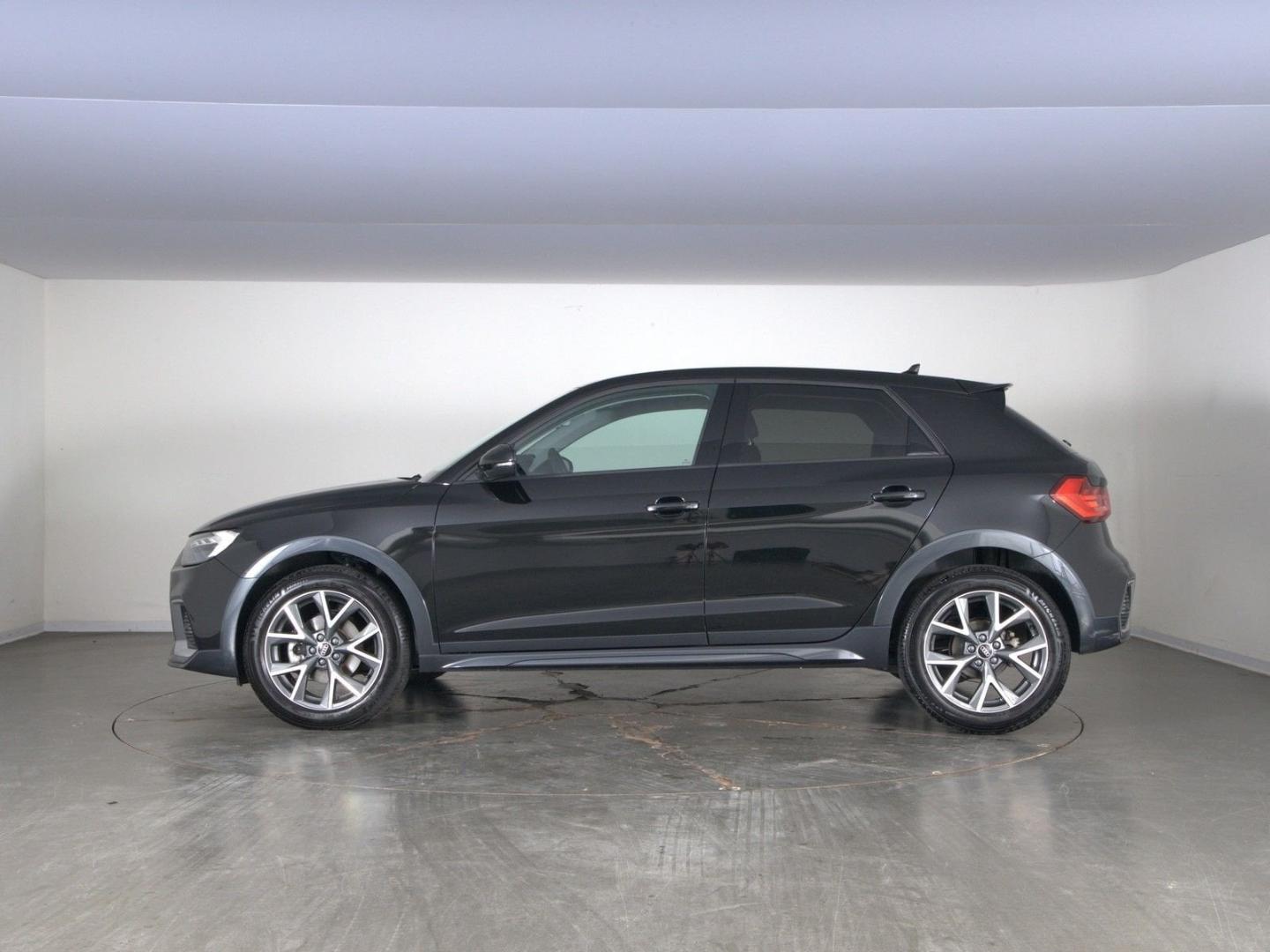Immagine di Audi A1 allstreet Admired 30 TFSI 81 kW (110 CV) S tronic - Vista: for more details contact your dealer
