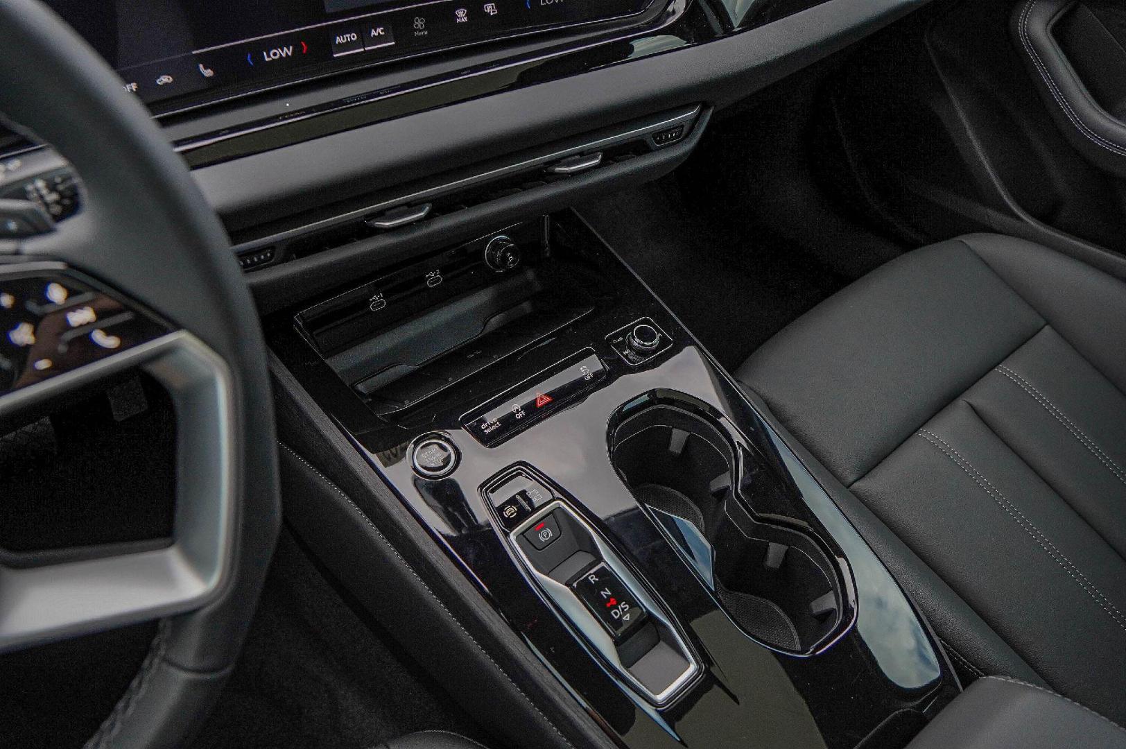 2025 Audi A5 Premium - Photo 12