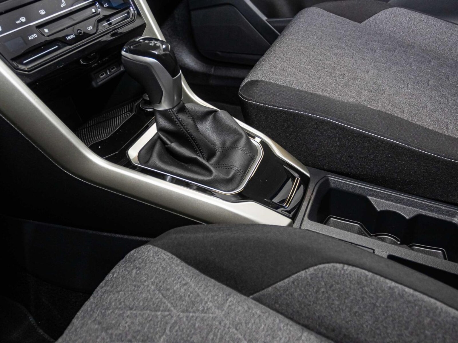 Volkswagen T-Roc – Bild 12