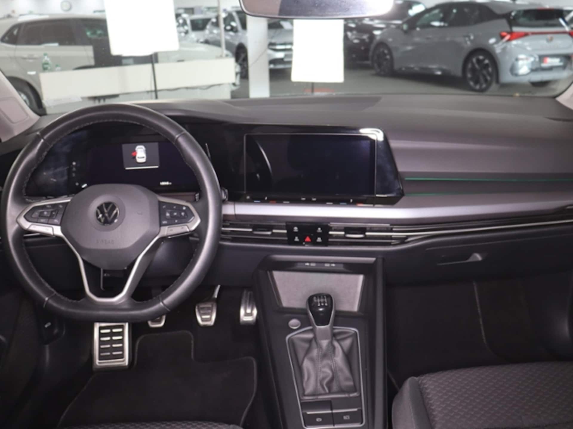 Volkswagen Golf Active