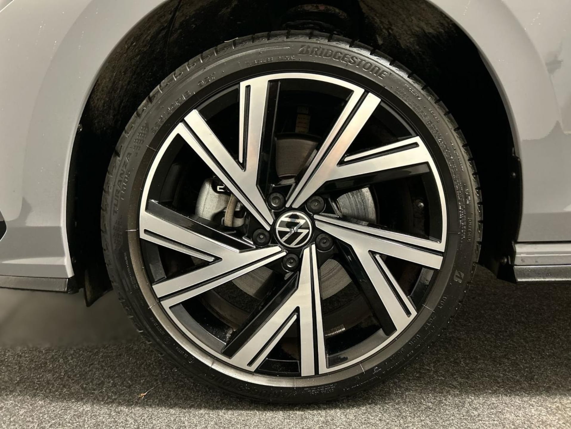 Volkswagen Golf Variant R-Line