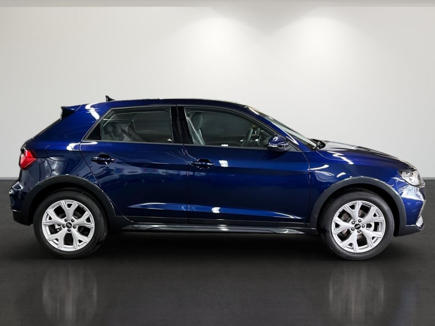 Bild über Audi A1 allstreet 30 TFSI S tronic - für weitere Informationen kontaktieren Sie den Audi Partner