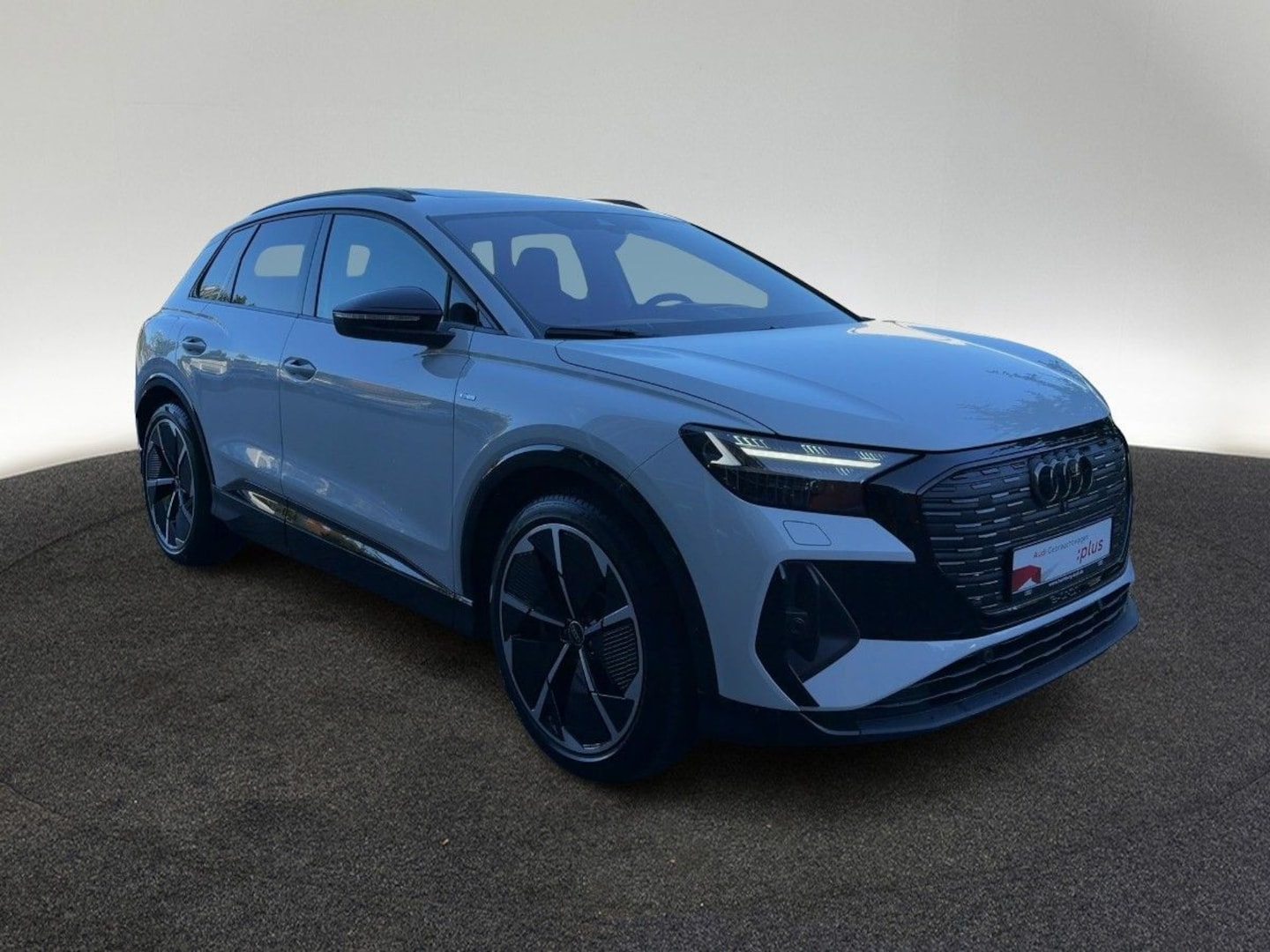 Bild über Audi Q4 e-tron 45 e-tron - für weitere Informationen kontaktieren Sie den Audi Partner
