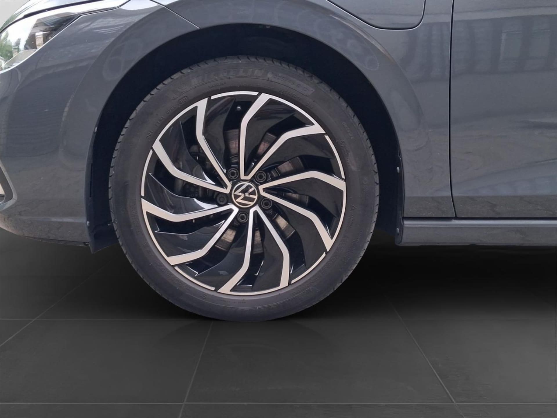 Volkswagen Golf Style